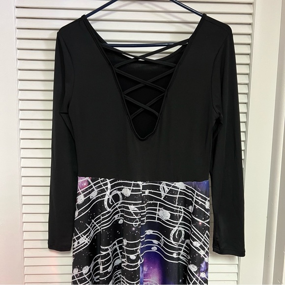 Xiangzhi Musically Themed Dress Size Medium - Picture 6 of 9